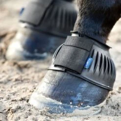 Horze Ribbed Bell Boots - Black -Horse Tack Supplies 454339 800 800